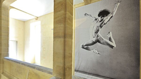 Un retrato de Rudolf Nureyev, bailarín ruso - Sputnik Mundo