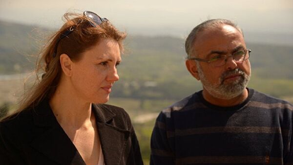 Irina Assaf con su marido Ibrahim - Sputnik Mundo