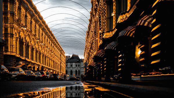 El edificio histórico de GUM, centro comercial cerca del Kremlin de Moscú, Rusia (imagen referencial) - Sputnik Mundo