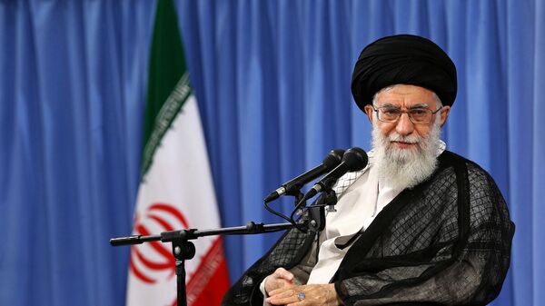Ayatolá Alí Jamenei, líder supremo de Irán - Sputnik Mundo