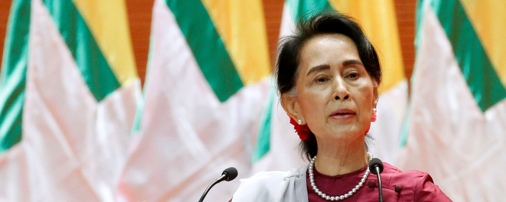 Aung San Suu Kyi, Consejera de Estado birmana Aung San Suu Kyi, Consejera de Estado birmana - Sputnik Mundo, 1920, 31.01.2021
