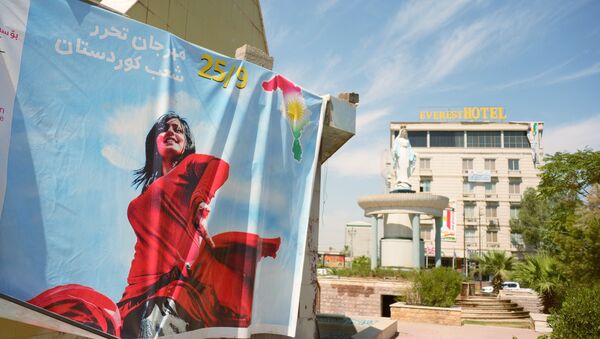 Un cartel promoviendo el referéndum de Kurdistán iraquí - Sputnik Mundo