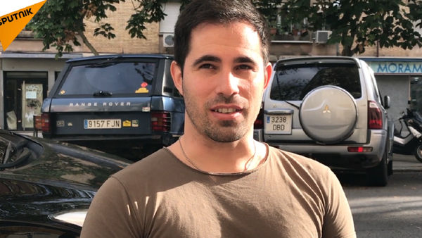 Rodrigo, un venezolano de 34 años que vive en Cataluña - Sputnik Mundo