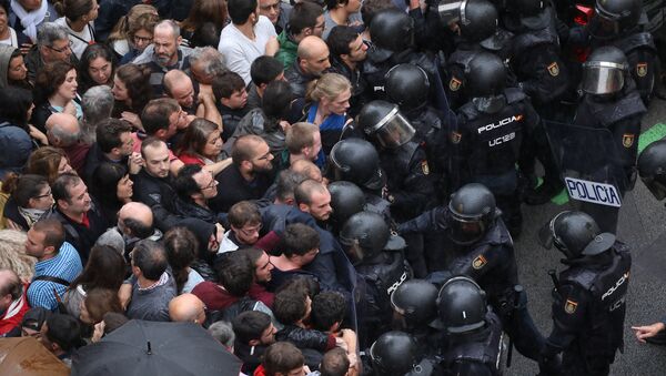 Guardia Civil española en Barcelona, Cataluña - Sputnik Mundo