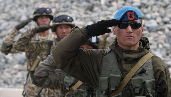 Militares de Kirguistán - Sputnik Mundo