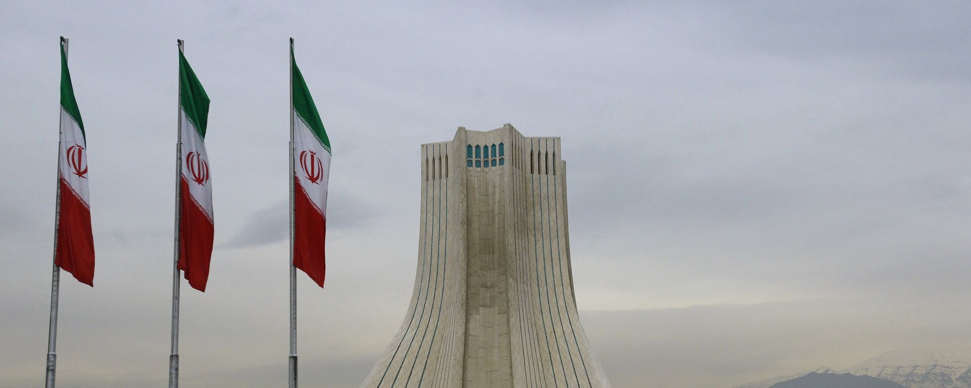Banderas de Irán en Teherán - Sputnik Mundo, 1920, 23.02.2021