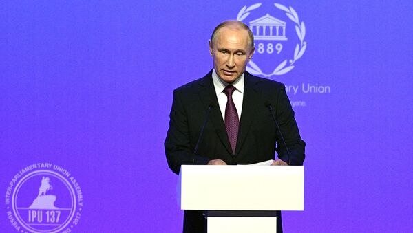 Vladímir Putin, presidente de Rusia, durante la apertura de la 137 Asamblea de la Unión Interparlamentaria, en San Petersburgo - Sputnik Mundo