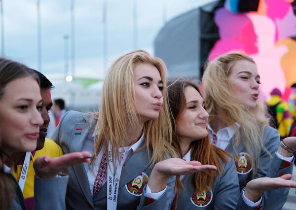 Participantes del XIX Festival Mundial de la Juventud y los Estudiantes - Sputnik Mundo