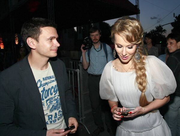 Ksenia Sobchak con su exnovio, Iliá Yashin Ksenia Sobchak con su exnovio, Iliá Yashin - Sputnik Mundo