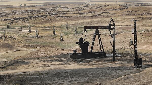 Un yacimiento de petróleo en Siria (imagen referencial) - Sputnik Mundo