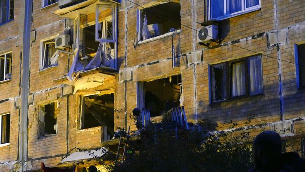 Edificio destruido en Donetsk (archivo) - Sputnik Mundo