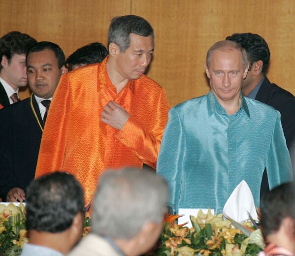 Diplomacia colorista: los atuendos tradicionales de las cumbres de la ASEAN - Sputnik Mundo
