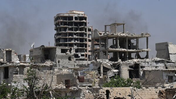 Edificios destruidos cerca de Damasco, Siria - Sputnik Mundo