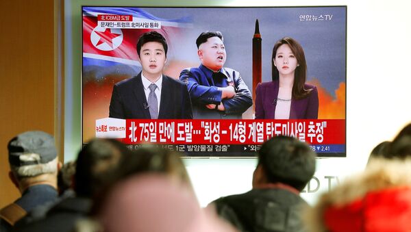 Las noticias sobre el lanzamiento del misil Hwasong-15 por Corea del Norte - Sputnik Mundo