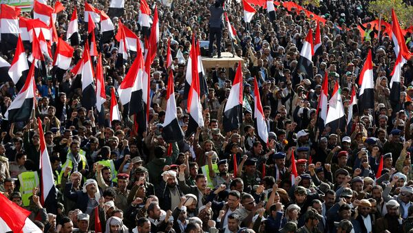 Los rebeldes hutíes celebran la muerte del expresidente de Yemen, Alí Abdalá Salé - Sputnik Mundo