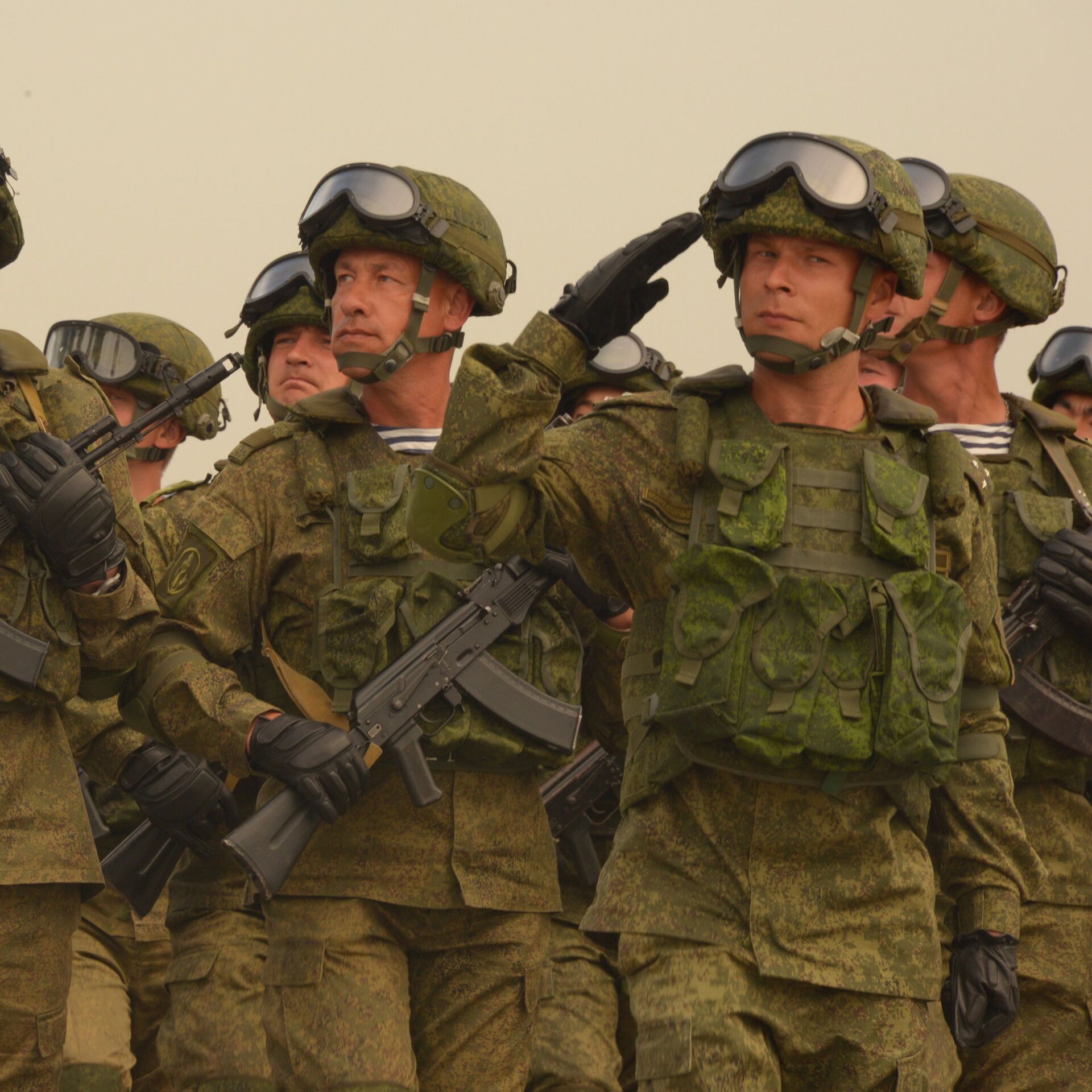 Военная группа ра что означает. Военные России. Русские войска. Российский солдат. Группа военных.