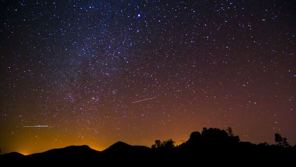 El cielo nocturno (imagen ilustrativa) - Sputnik Mundo