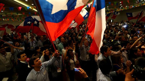 Seguidores de Sebastián Piñera, presidente electo de Chile - Sputnik Mundo
