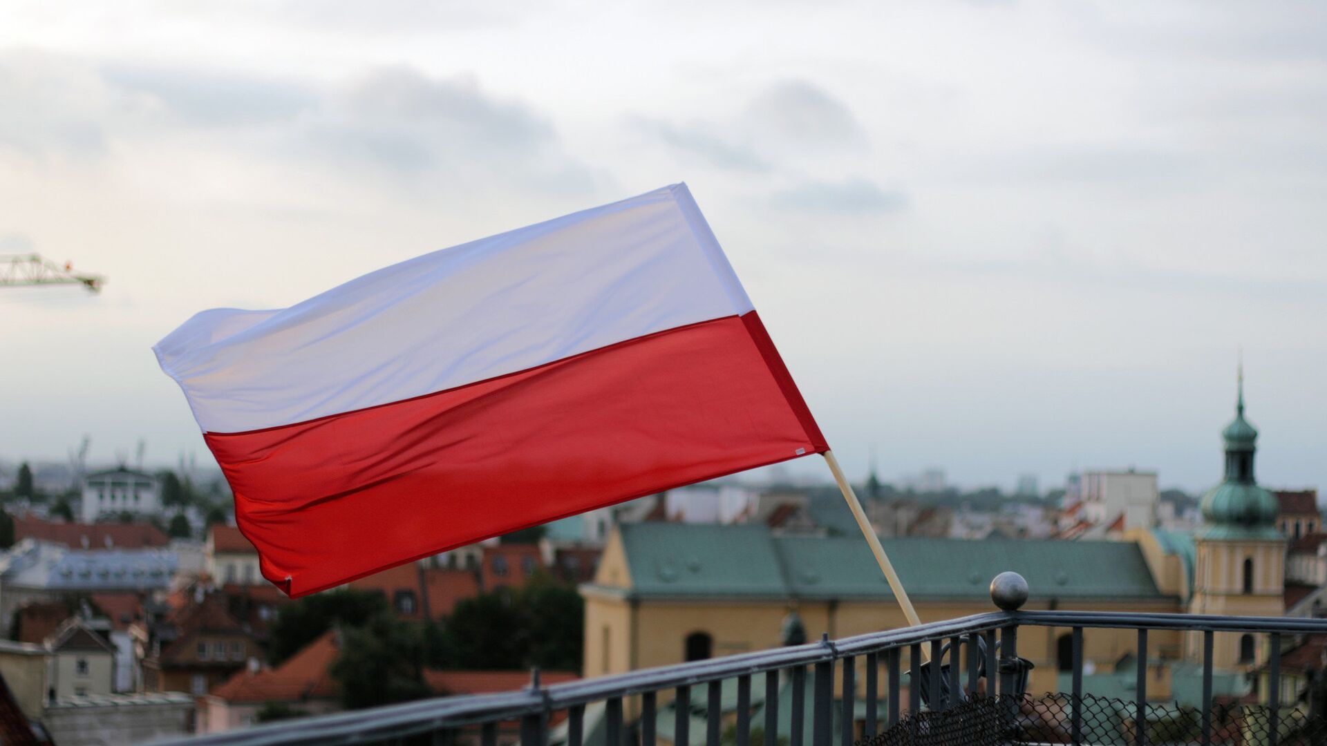 Bandera de Polonia en Varsovia, la capital del país - Sputnik Mundo, 1920, 15.11.2022