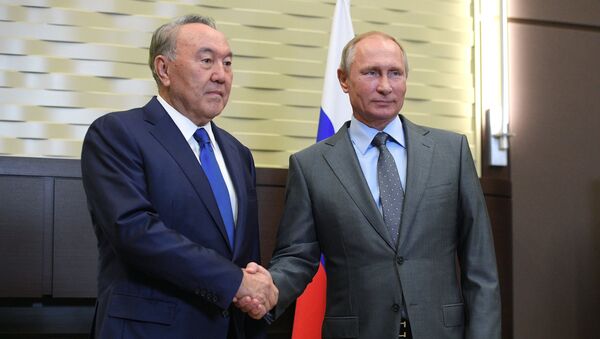 Presidente de Kazajistán, Nursultán Nazarbáyev,  y presidente de Rusia, Vladímir Putin - Sputnik Mundo