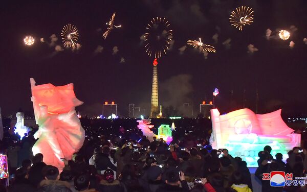 Celebraciones de Año Nuevo en Pyongyang - Sputnik Mundo