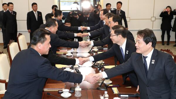 Las negociaciones entre dos Coreas en Panmunjom - Sputnik Mundo