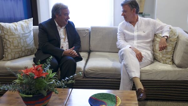 El secretario General de la ONU, António Guterres y el presidente de Colombia, Juan Manuel Santos - Sputnik Mundo