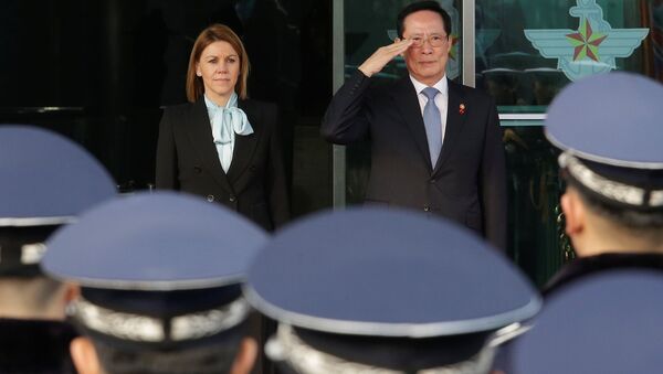 María Dolores de Cospedal, la ministra de Defensa española durante su visita a Corea del Sur - Sputnik Mundo
