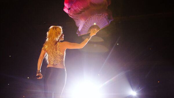 Shakira en un concierto en el complejo deportivo Olympiysky en Moscú. - Sputnik Mundo