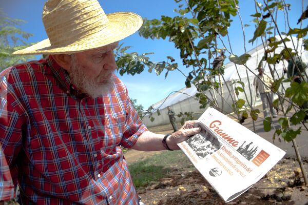 Fidel fue un lector asiduo del periódico Granma Fidel fue un lector asiduo del periódico Granma - Sputnik Mundo