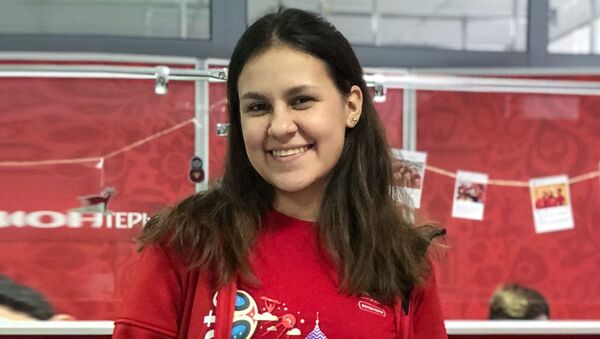 Mariluna Panduro Degtyar, candidata a voluntaria del Mundial de 2018 - Sputnik Mundo