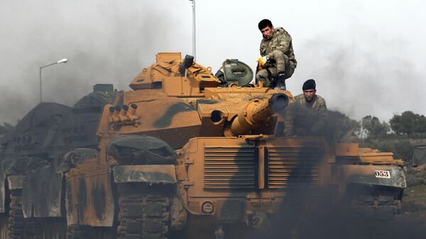 Tanques turcos en la frontera con Siria (Archivo) - Sputnik Mundo
