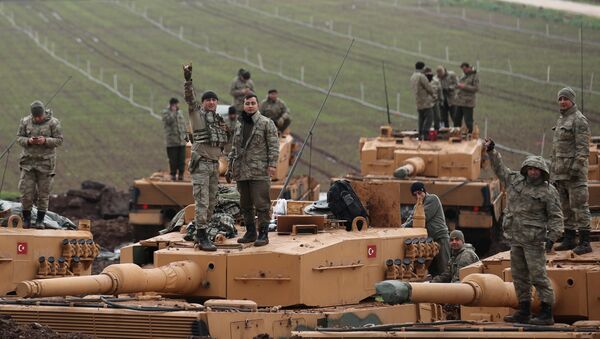Soldados turcos en la frontera entre Turquía y Siria - Sputnik Mundo
