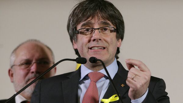 Carles Puigdemont, el expresidente catalán y líder independentista - Sputnik Mundo