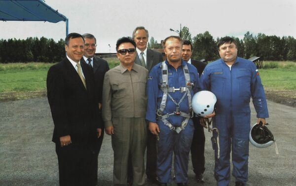 La visita de Kim Jong-il a la ciudad rusa de Novosibirsk, 2001 - Sputnik Mundo