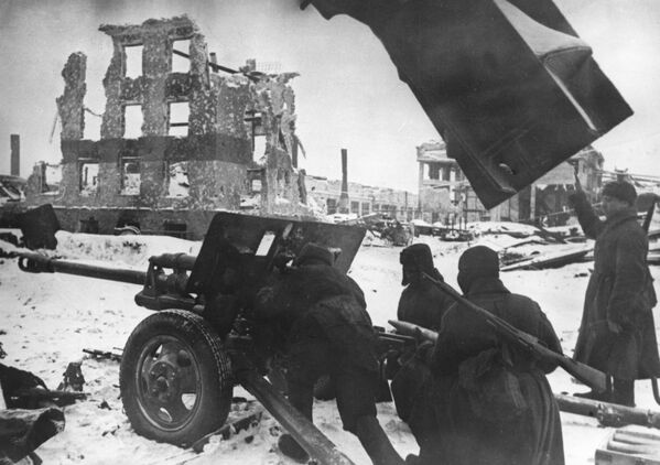 Las imágenes más cruentas de la Batalla de Stalingrado: 200 días para alcanzar la victoria - Sputnik Mundo