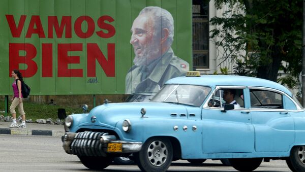 Cartel de Fidel en La Habana, Cuba - Sputnik Mundo