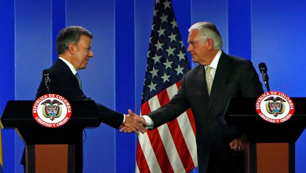 Presidente de Colombia, Juan Manuel Santos, y secretario de Estado de EEUU, Rex Tillerson - Sputnik Mundo
