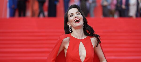 Natalia Oreiro en el 38º Festival Internacional de Cine de Moscú Natalia Oreiro en el 38º Festival Internacional de Cine de Moscú - Sputnik Mundo