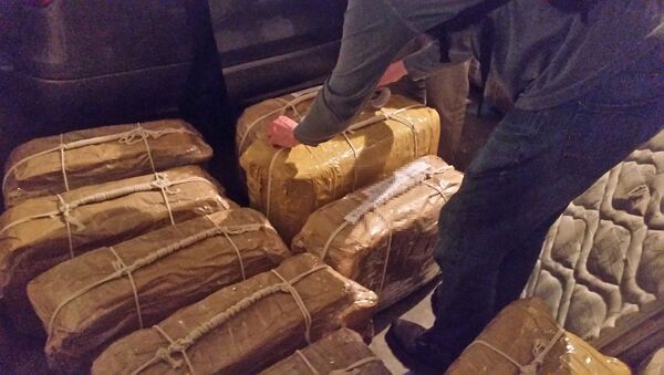 Cocaína encontrada en el edificio de la embajada rusa en Buenos Aires, Argentina - Sputnik Mundo