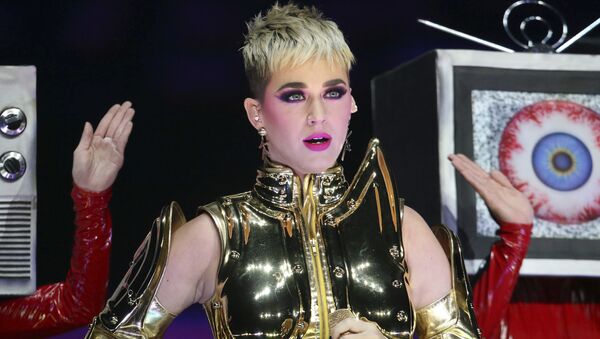 Katy Perry, la popular cantante estadounidense - Sputnik Mundo