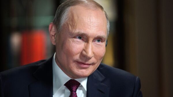 Vladímir Putin, presidente de Rusia, durante la entrevista con la cadena televisiva estadounidense NBC, Kaliningrado, Rusia, 2 de marzo de 2018 - Sputnik Mundo
