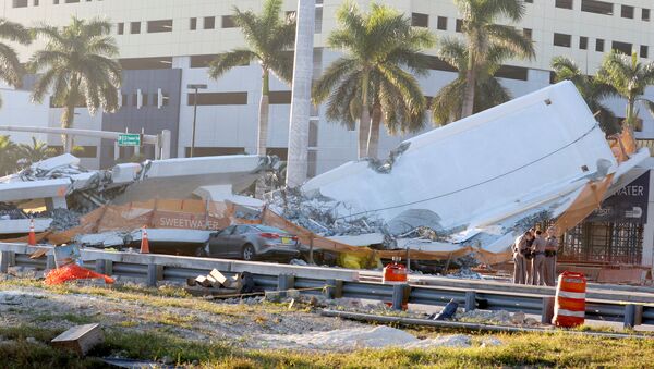 Colapso del puente en Miami - Sputnik Mundo
