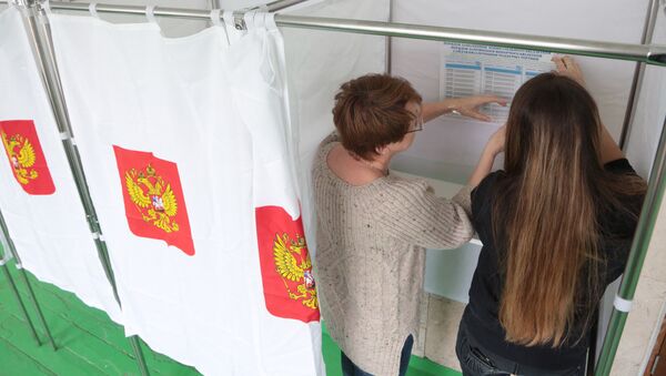 Un colegio electoral en Rusia, imagen referencial - Sputnik Mundo