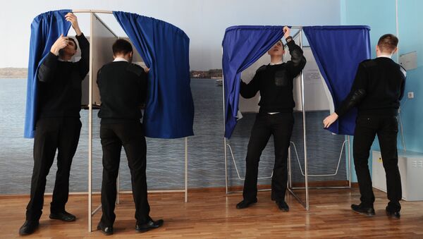Un colegio electoral en Rusia - Sputnik Mundo