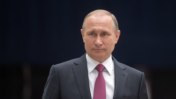 Russian President Vladimir Putin answers journalists' questions - Sputnik Mundo