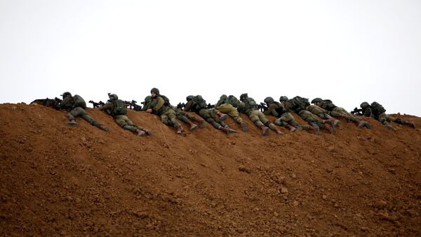 Soldados israelíes en la frontera con Franja de Gaza - Sputnik Mundo