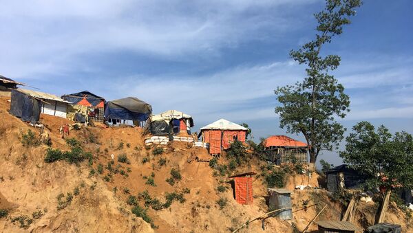 Campo de refugiados para los rohinyás en Banglades - Sputnik Mundo
