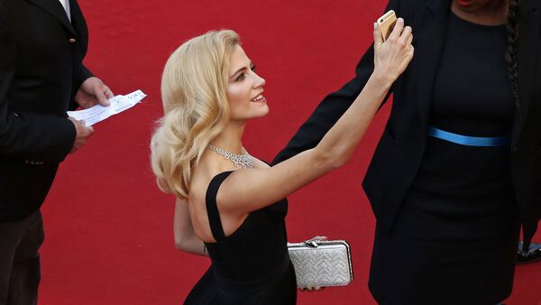 Las mejores 'selfie' del Festival de Cannes, antes de su prohibición - Sputnik Mundo