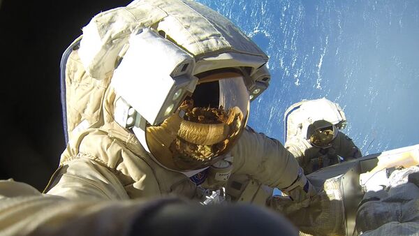 Cosmonautas rusos en la Estación Espacial Internacional - Sputnik Mundo
